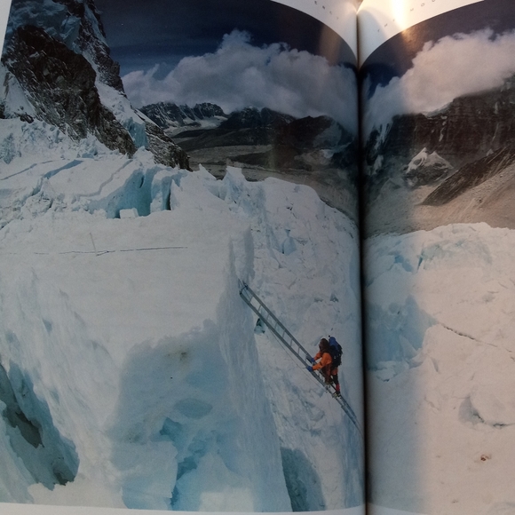 Book  Everest; Mountain Without Mercy - Picture 8 of 15